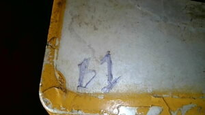 U1-037 &middot; Photographed inspection-position marking