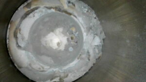 U2-048 · Combustion-chamber / piston-crown view