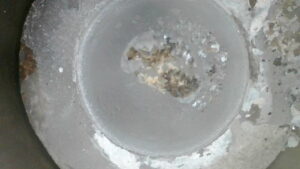 U2-042 · Combustion-chamber / piston-crown view