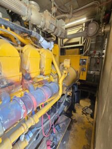 U3-065 · Engine bank and wiring