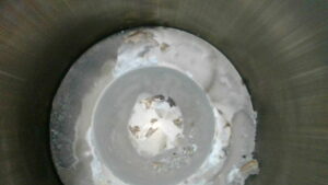 U2-025 · Combustion-chamber / piston-crown view