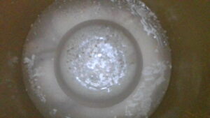 U3-017 · Combustion-chamber / piston-crown view