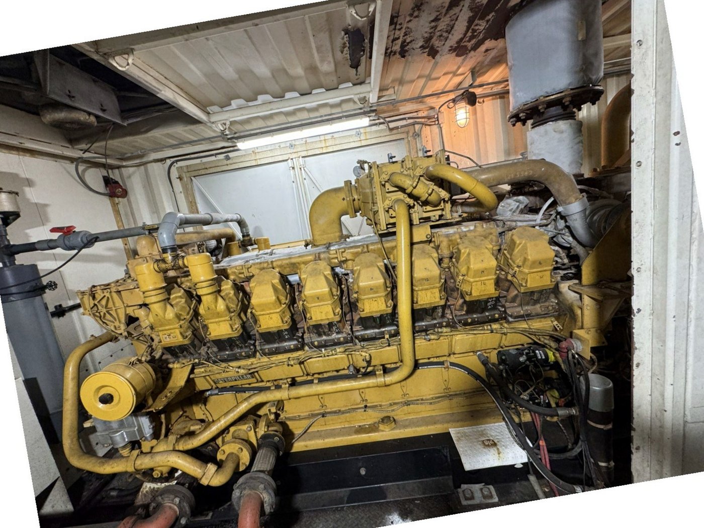 Caterpillar G3516C enclosed generator with overhaul history
