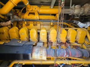 U3-007 · Engine bank and piping